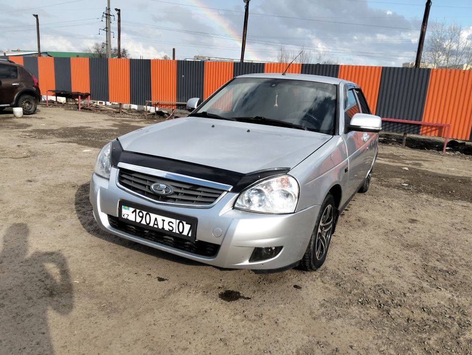 Продам Приора  2013