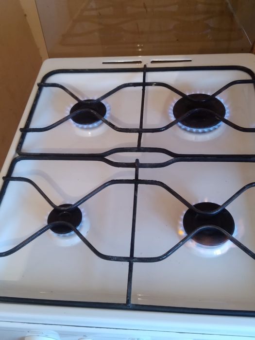 Газ плита сатилады жасап тур