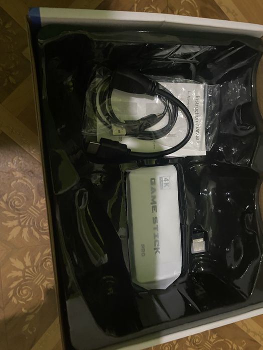 Продам игровую приставку торг есть
