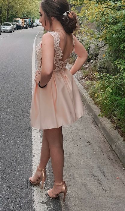 Официална рокля с дантела