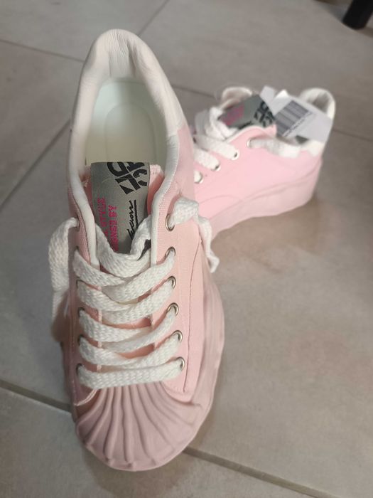 Дамски розови сникърси N 40, нови