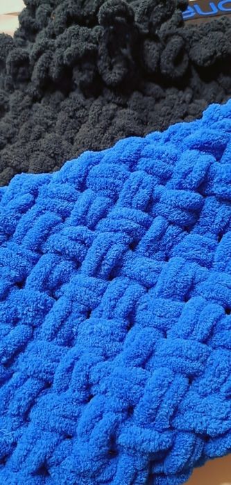 Шалове ръчно плетени Alize puffy