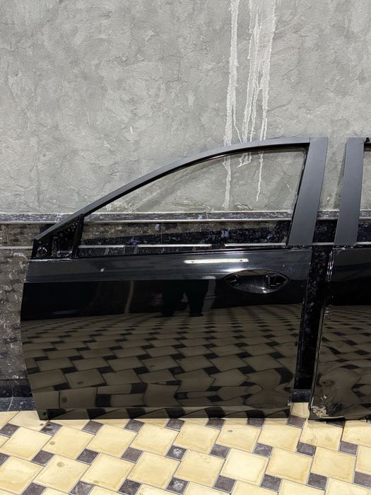 Onix eshik chap tomon, oldi orqa