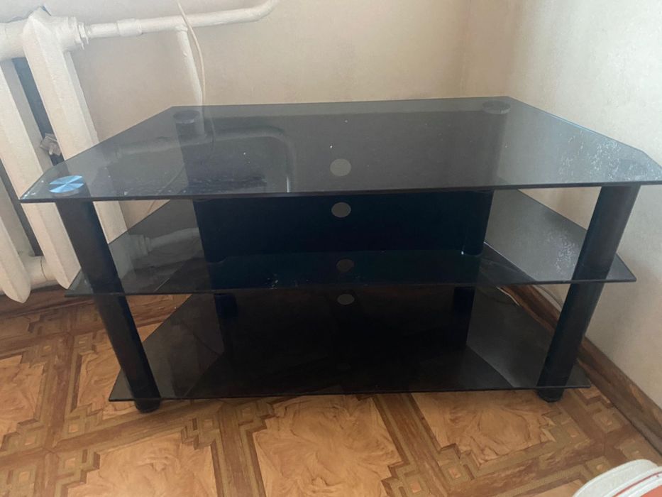 Продам тумбу под телевизор