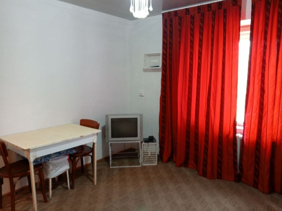 Сдаётся квартира на Чиланзаре 20квартале в бывшем общежитие 250у..е