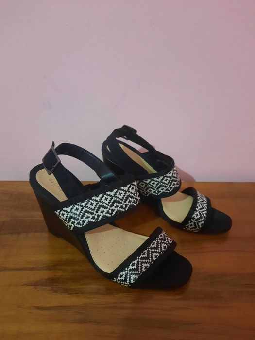 Sandale Clarks nou