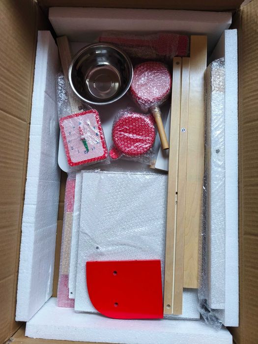 Bucatarie din lemn pentru copii, Margaret, rosu cu alb, noua, nemontata