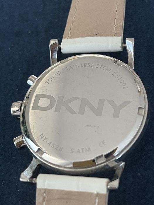CEAS DKNY (curea din piele alba)