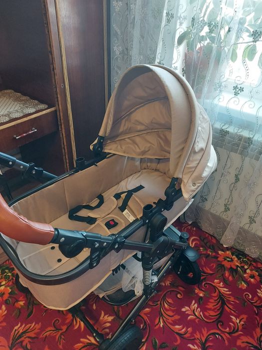 Продам коляску в отличном состоянии