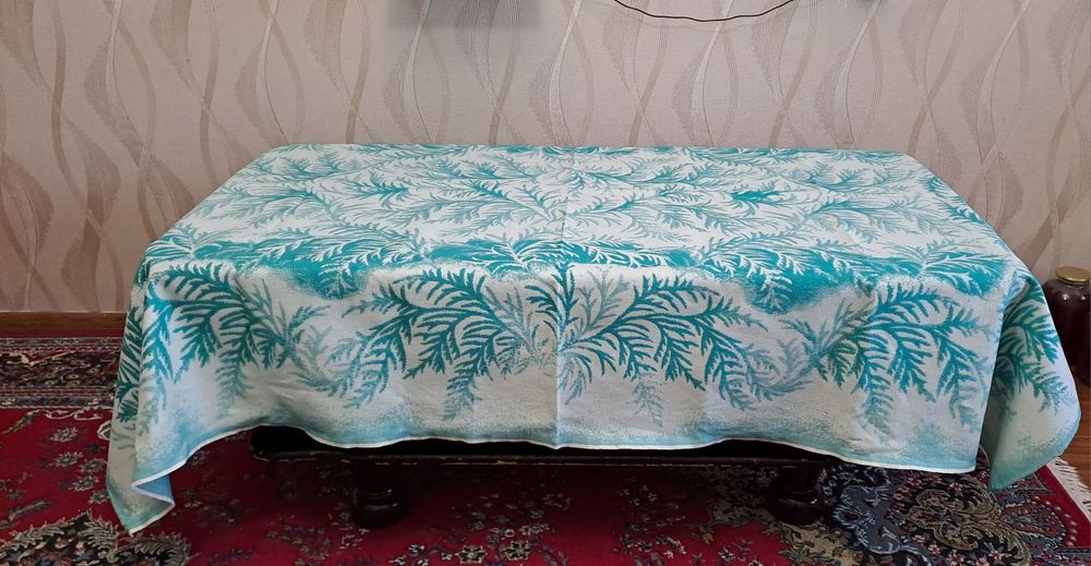 Продаётся скатерть Новый