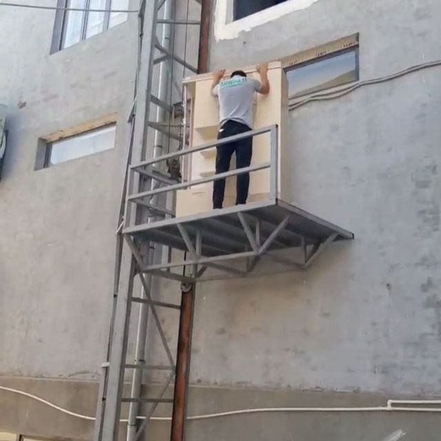 Lift gurzavoy skladga