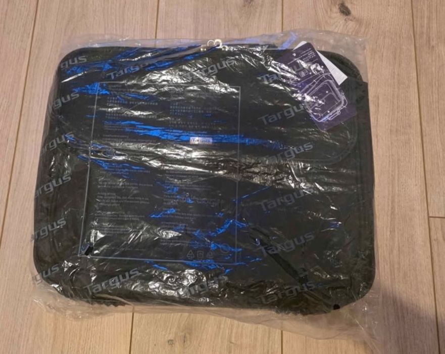 Продавам нова чанта Targus за 15.6" лаптоп