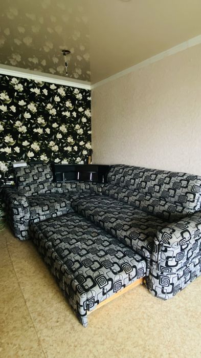 Продам диван угловой