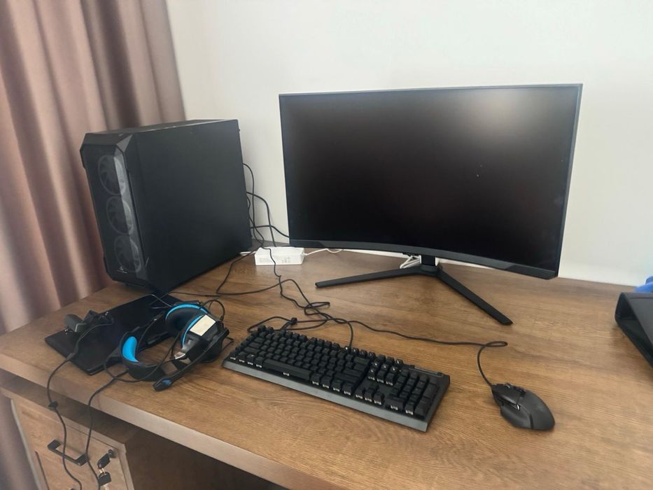 samsung odyssey g9 second hand si noi de vanzare • Anunturi • OLX.ro