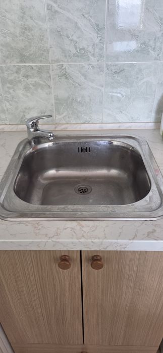 Мивка със смесител за вграждане