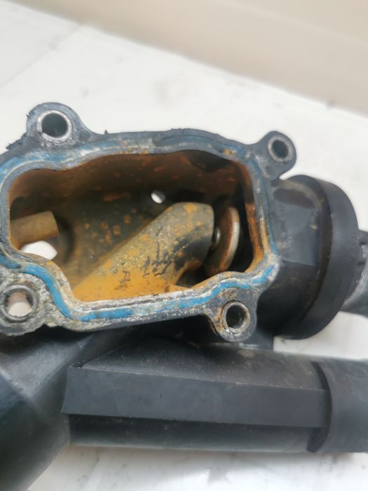Conducta apa termostat apa Citroen c crosser 2.2hdi 100lei