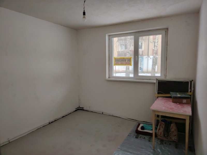 Ap.2cam. Petrosani-Aviatorilor, parter, 35 mp-valabil pana in martie