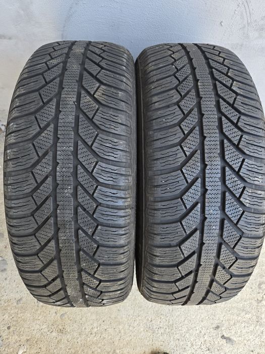 2 бр. Зимни гуми 215.60.17.
