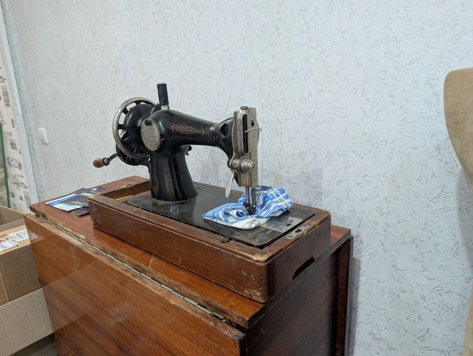 Швейная машинка (раритет)