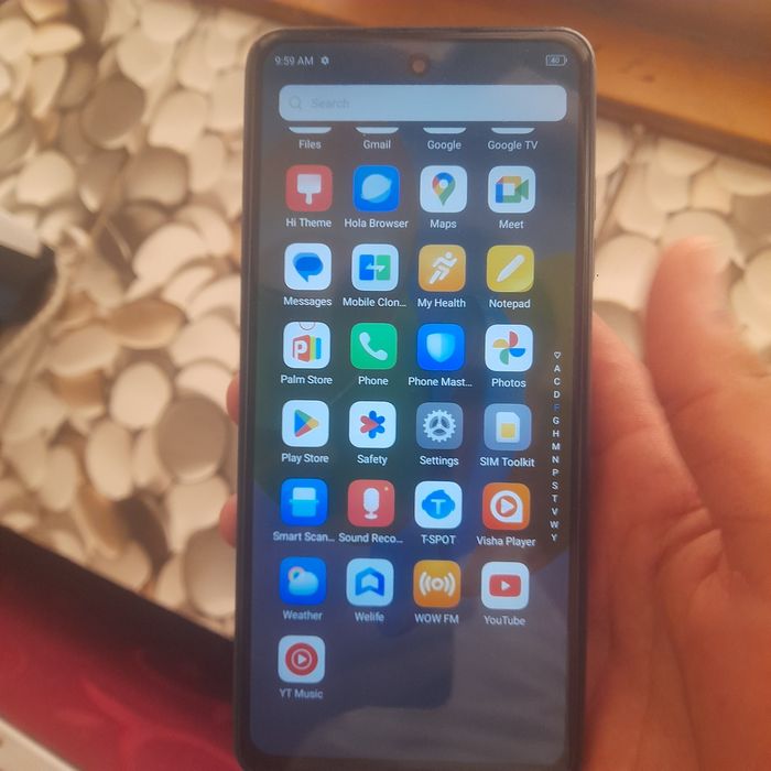Tecno spark 20c holati yaxshi