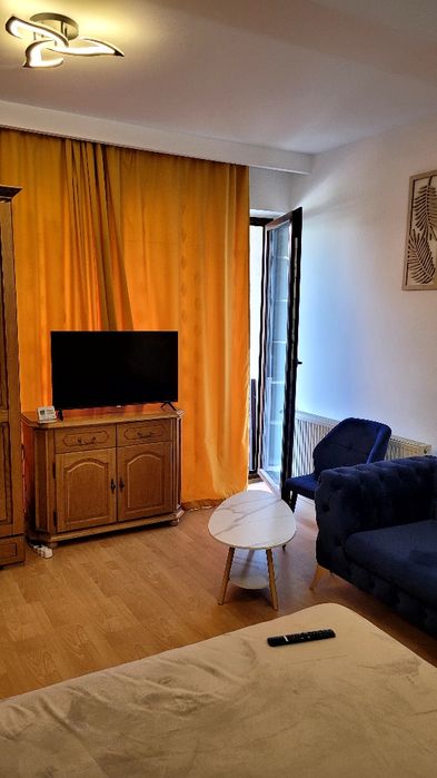 Vând garsoniera Gavana 3,etaj 2/6,lift,decomandata,42 mp ,bloc  nou,loc  parcare.