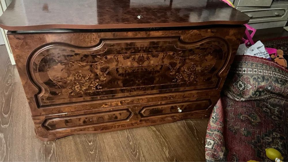 Sandiqlar sotiladi 2 ta