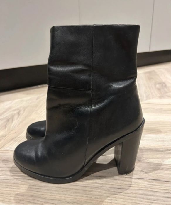 Botine negre din piele cu to gros, marimea 36, Reserved