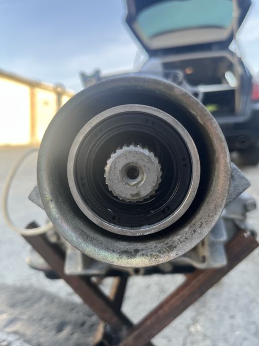 Продам коробку Subaru