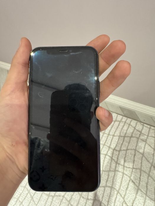 Продайотся apple 13pro 11 pro и редми 10 про