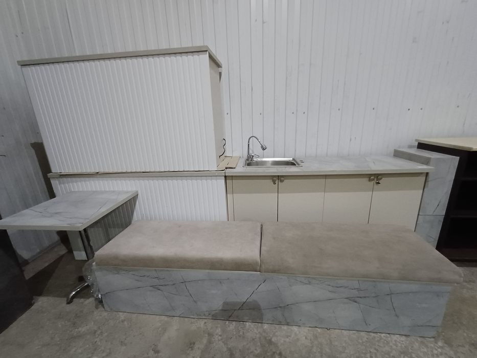 Диваны, столы,  стулья, мебель.