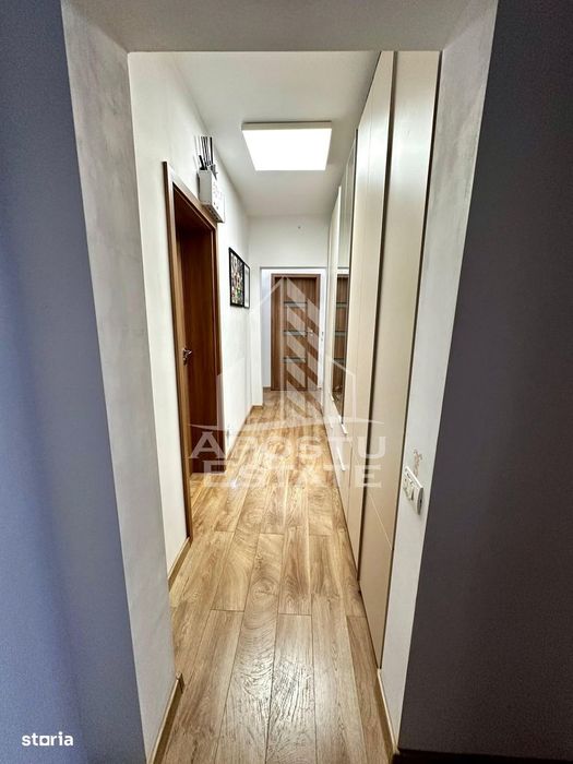Apartament cu 4 camere de vânzare , renovat, decomandat,Gheorghe Lazar