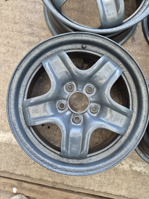 Jante R16 5x114,3 6,5J ET 47 CB 66,1 Duster Megane 3 4 Kangoo Laguna 3 Scenic  Trafic  Fluence Nissan Qashqai  Primera Micra  Altima
