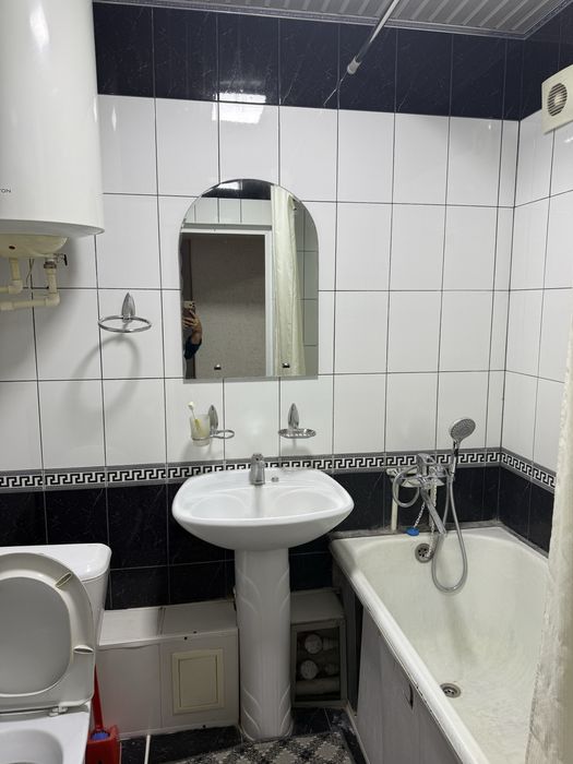 Uy sattepoda joylashgan ijaraga beriladi