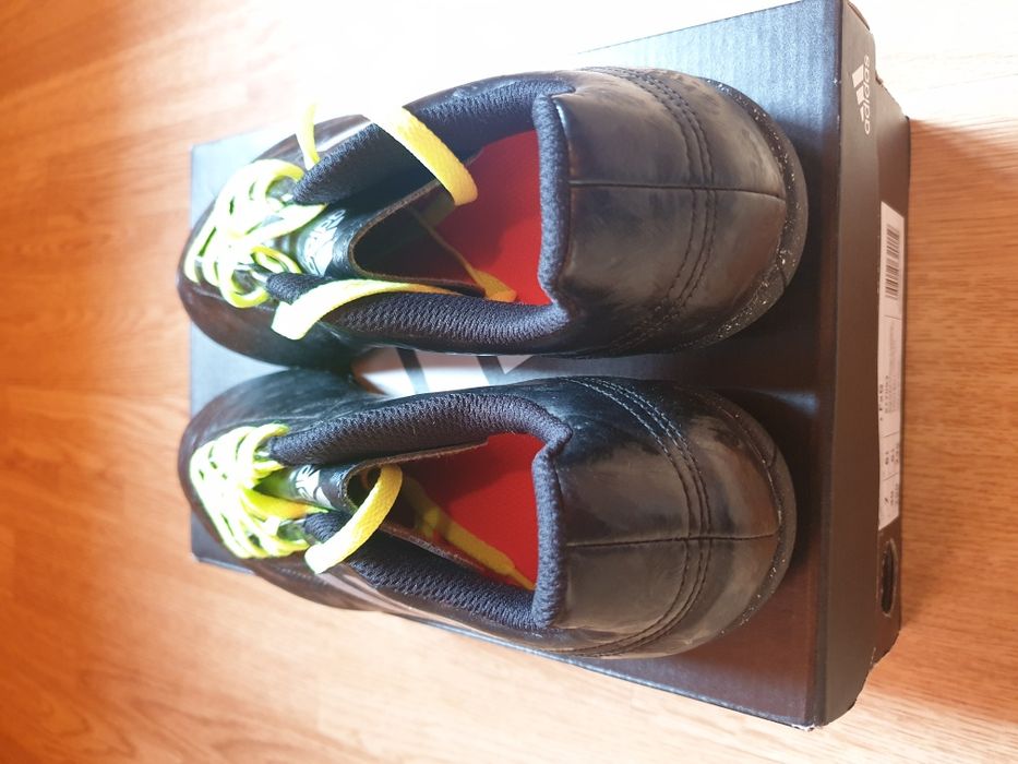 Ghete teren sintetic Noi Originali!