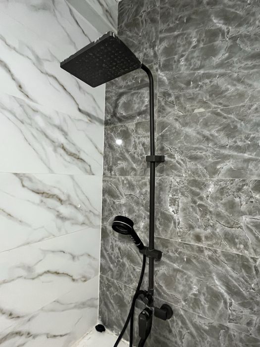 Продаётся ванна и смеситель