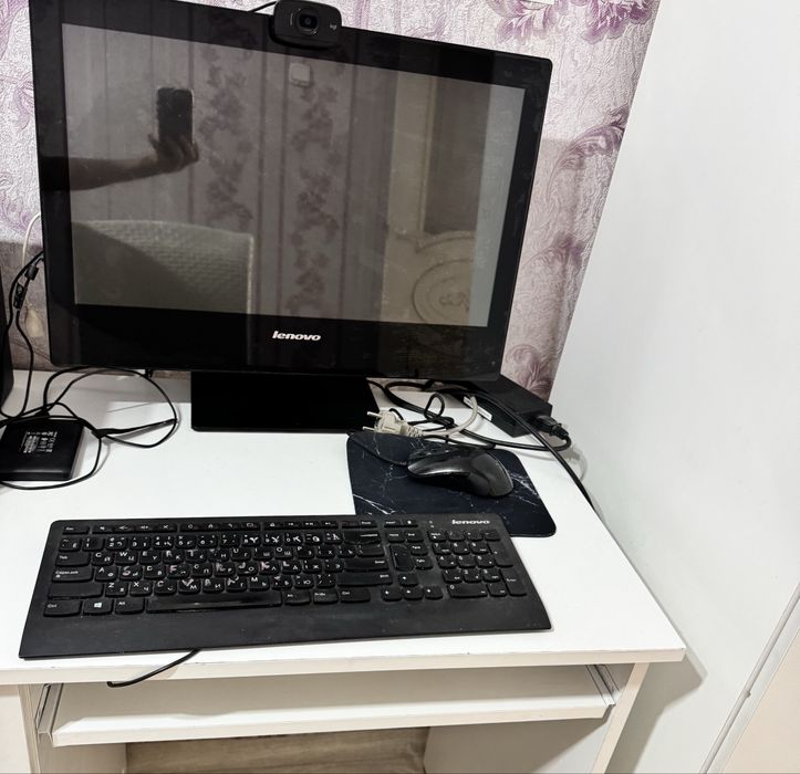 Моноблок Lenovo, состояние идеальное