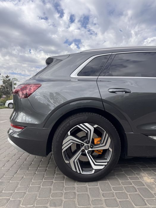 Audi e-tron 50 quattro 2021