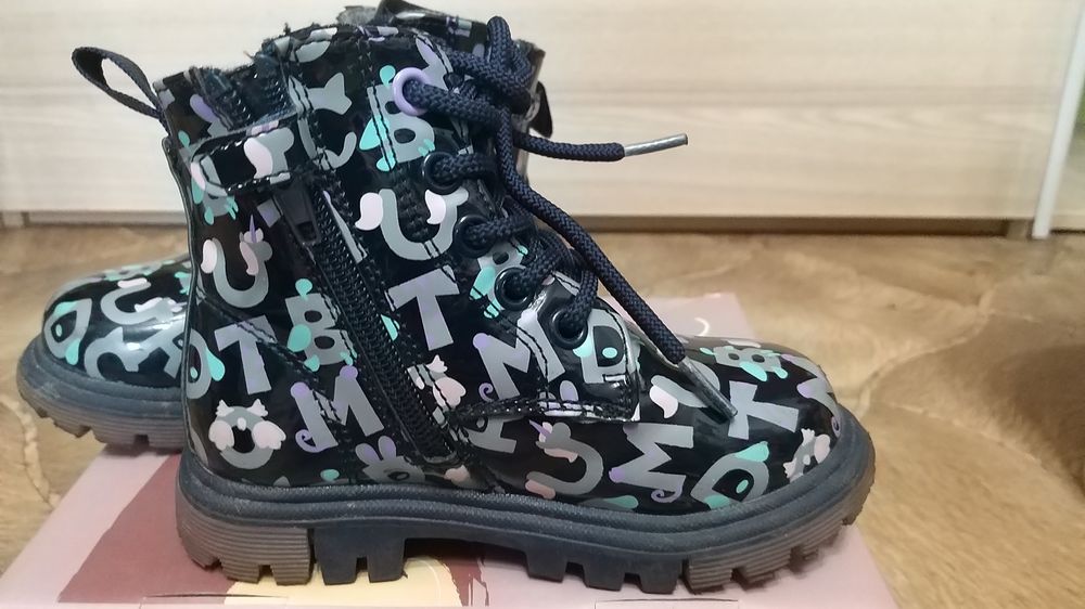 Обувь для девочки сапоги 27 и ботинки 25