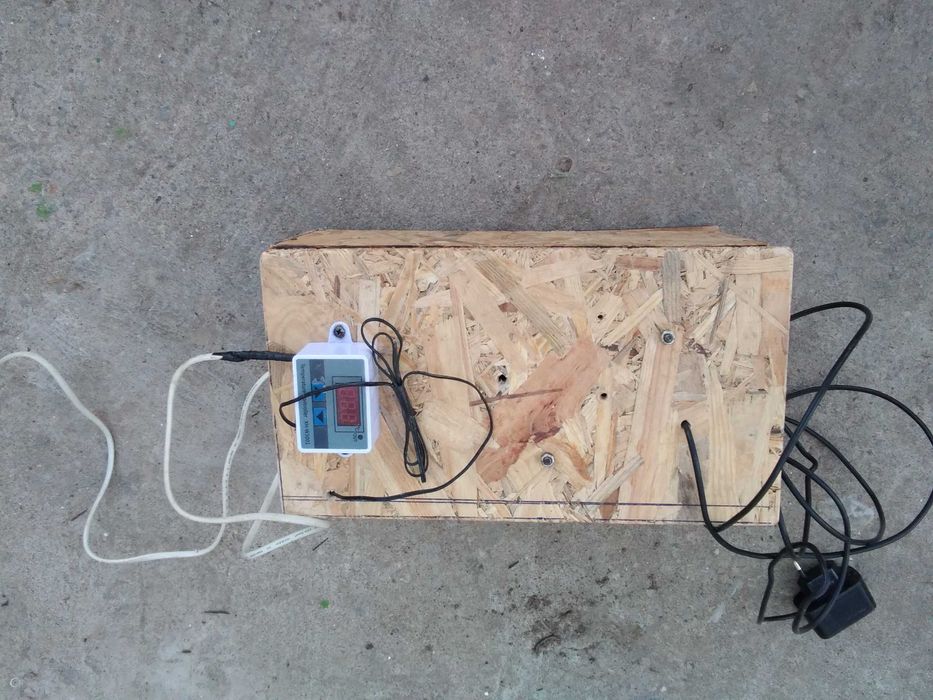 Нов Инкубатор 16 яйца