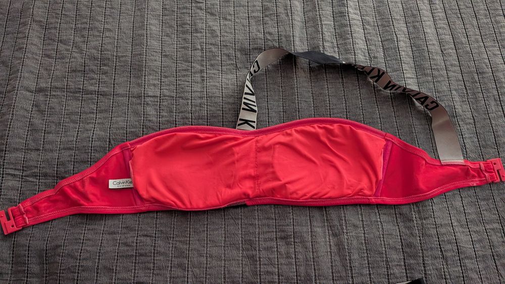 Бански Calvin Klein и Tommy Hilfiger