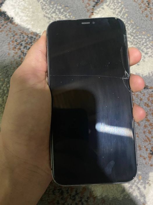 Iphone11 xotirasi128 yomkisti81 ishlashi yaxshi karopka dakement borrr