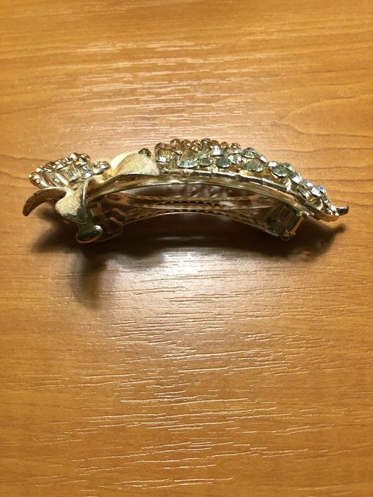 Луксозна шнола за коса с камъни