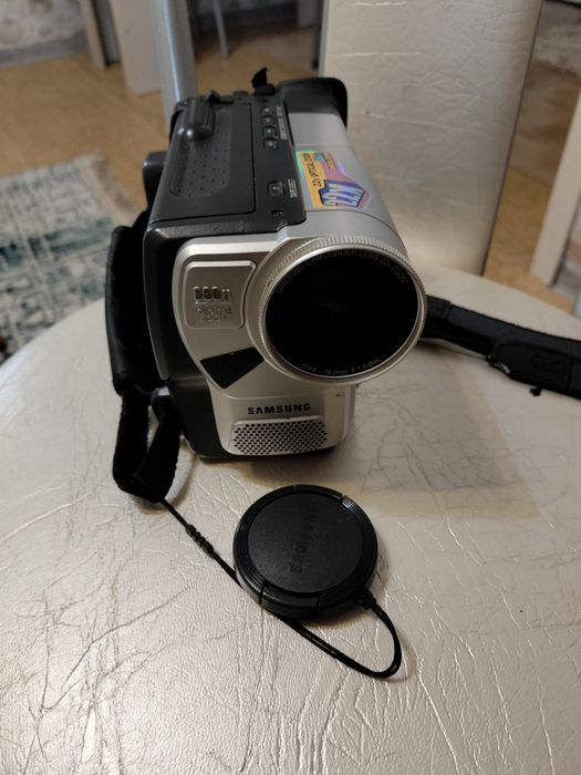Видеокамера Самсунг Bi8