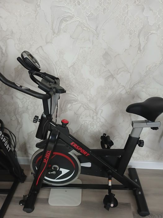 Тренажерный велосипед