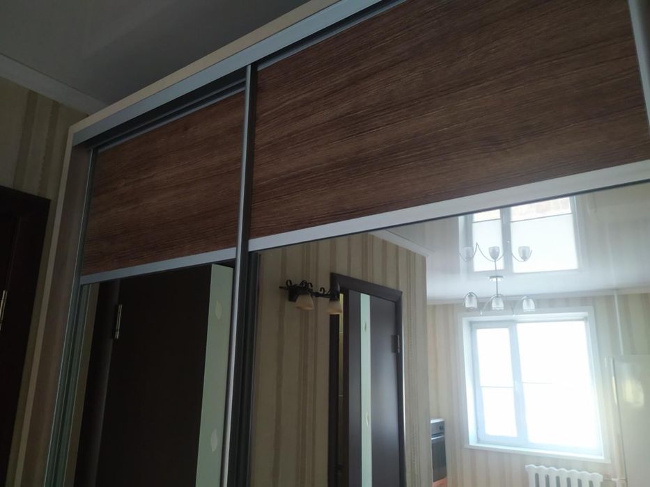 Шкаф купе с зеркалом