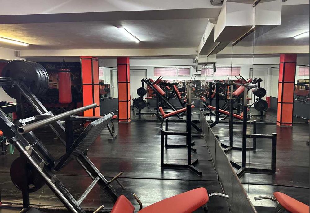 Дава се под наем Заведение в Варна, Гръцка махала - 247 кв.м за 500000 € - Снимка #4