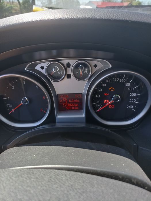 Vînd Ford focus 2 motorină