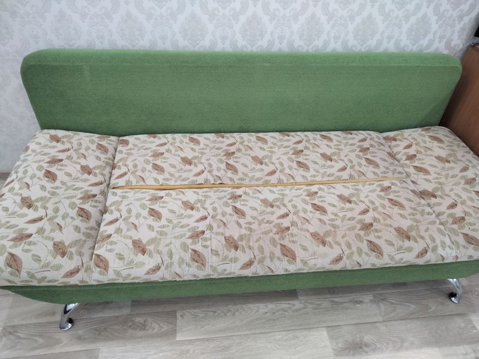 Продам тахту в хорошем состоянии