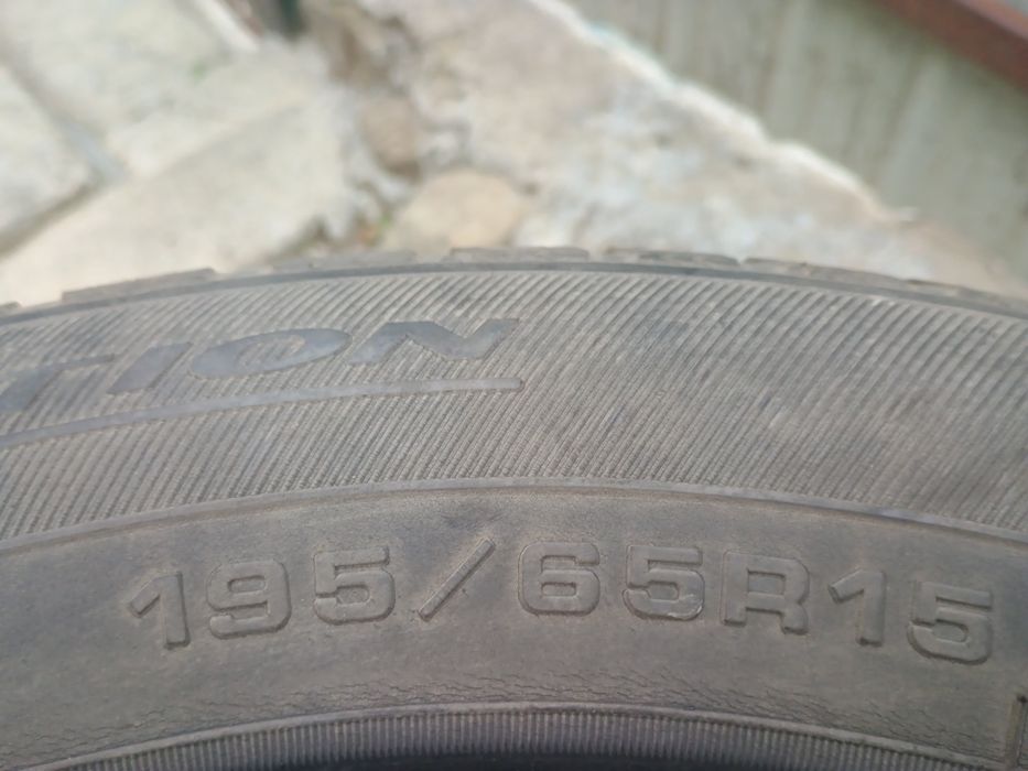Cauciucuri 195 65 r 15 Vând/schimb