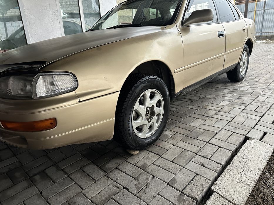 продам камри 1995 года